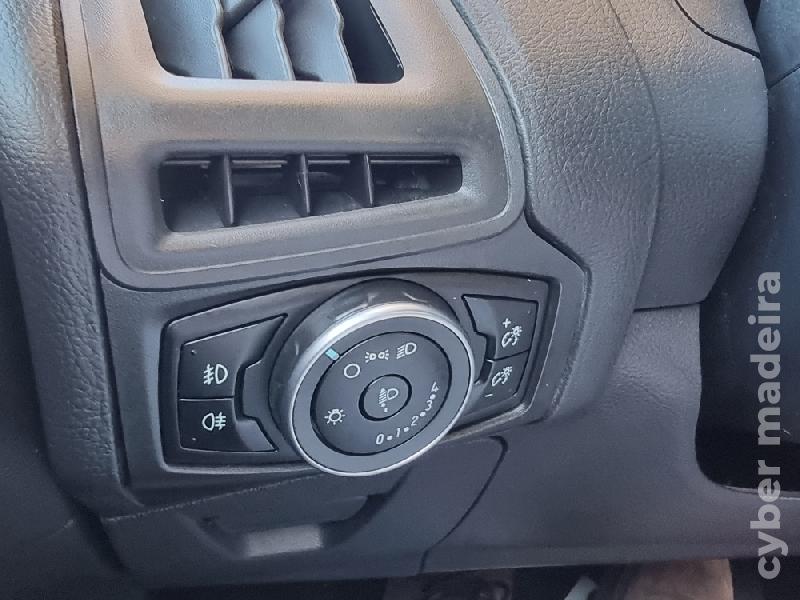 FORD FOCUS Focus 1.5 TDCi Titanium 5p 120Cv Cx.6 Nacional Gasóleo