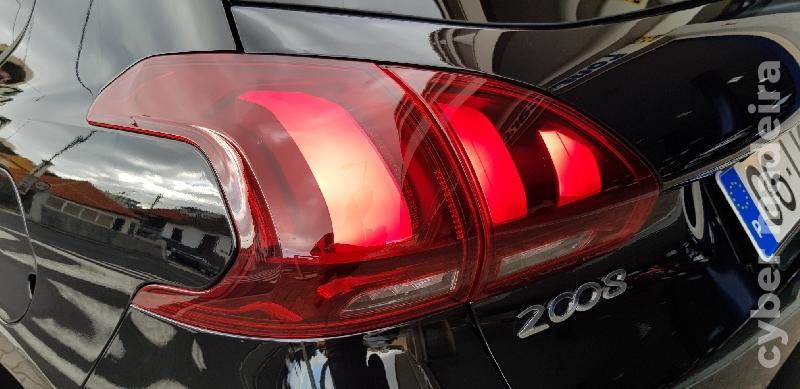 PEUGEOT 2008 1.2 82CV SUV STYLE 2018 C/CAM Gasolina