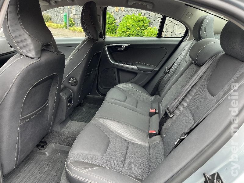 VOLVO S60 D2 Gasóleo