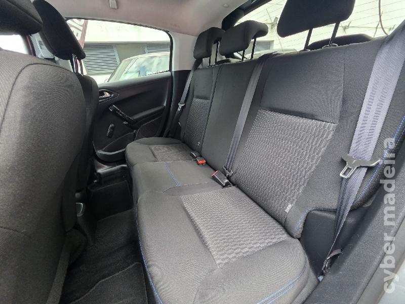 PEUGEOT 208 STYLE 1.2CC C/GARANTIA Gasolina