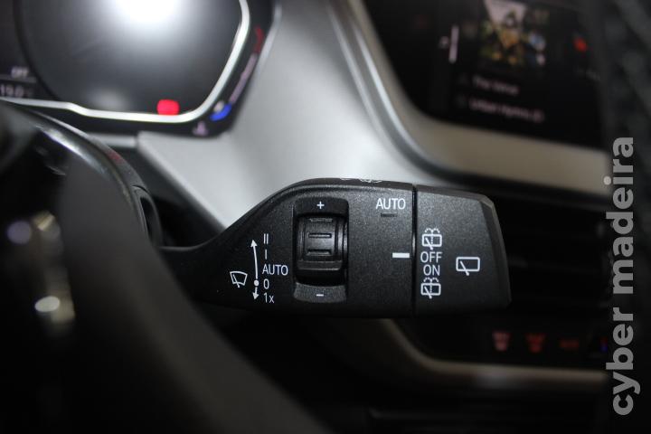 BMW Serie 1 116D Corporate Edition Caixa Automática Gasóleo