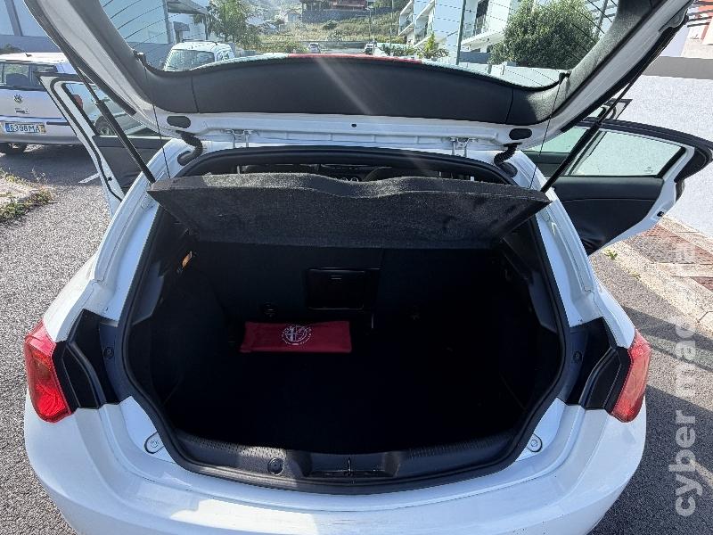 ALFA ROMEO GIULIETTA Com extras Gasóleo