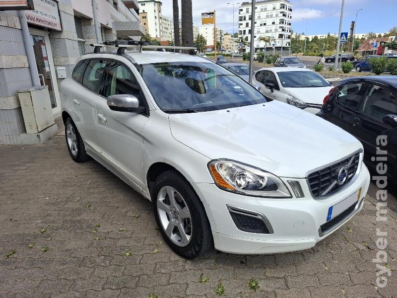 VOLVO XC 60 D4 2.0 R-Design Gasóleo