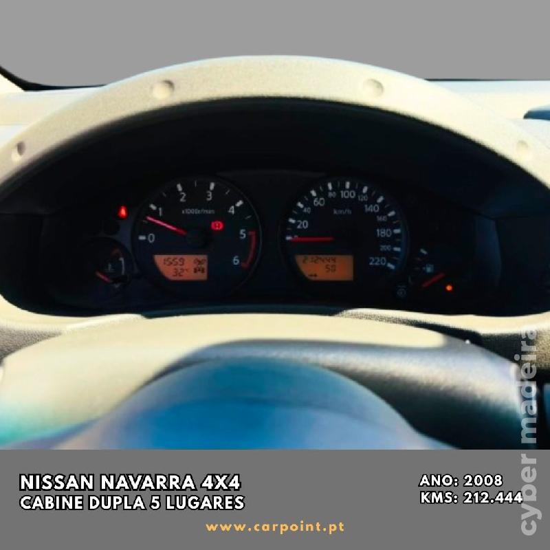 NISSAN NAVARRA 4X4 Cabine Dupla 5 lugares Gasóleo