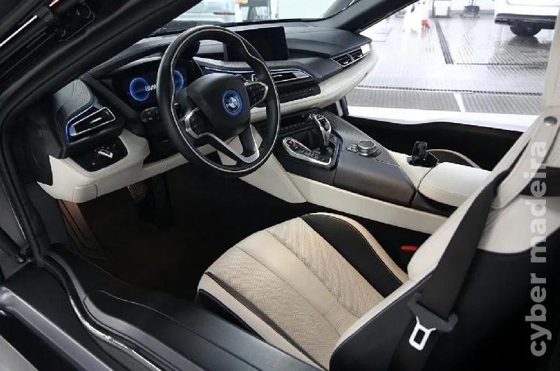 BMW I8 Roadster Híbrido