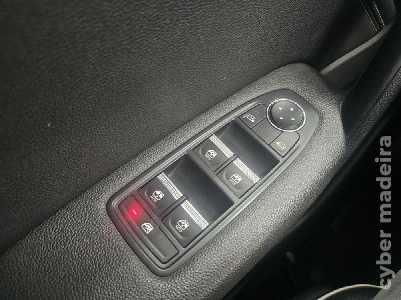 RENAULT CAPTUR Captur TCe 92CV Techno SUV CX6 2023 Gasolina