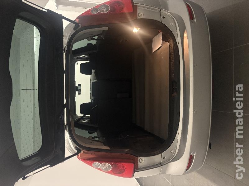 MAZDA MAZDA 5 2.0 Gasóleo