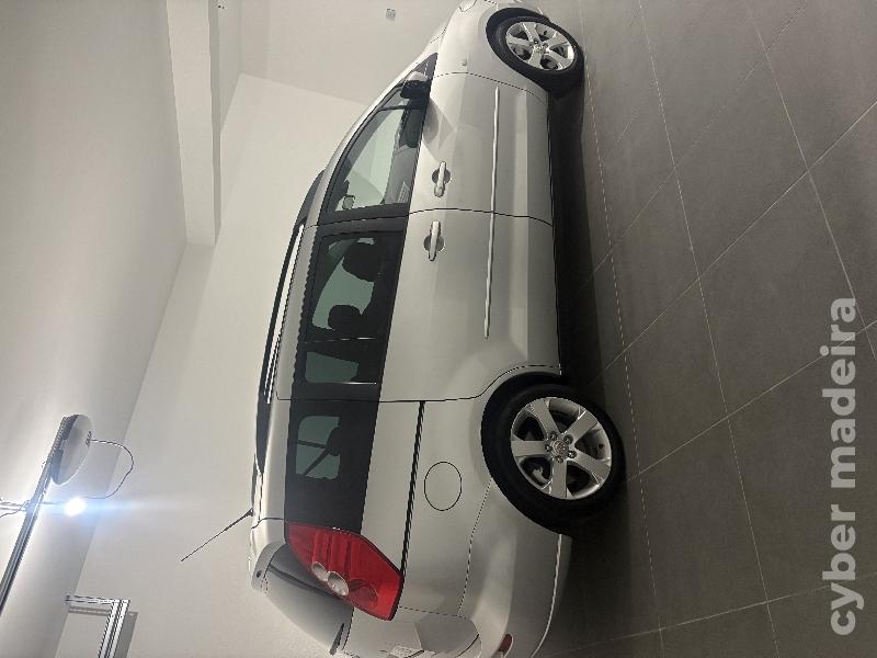 MAZDA MAZDA 5 2.0 Gasóleo