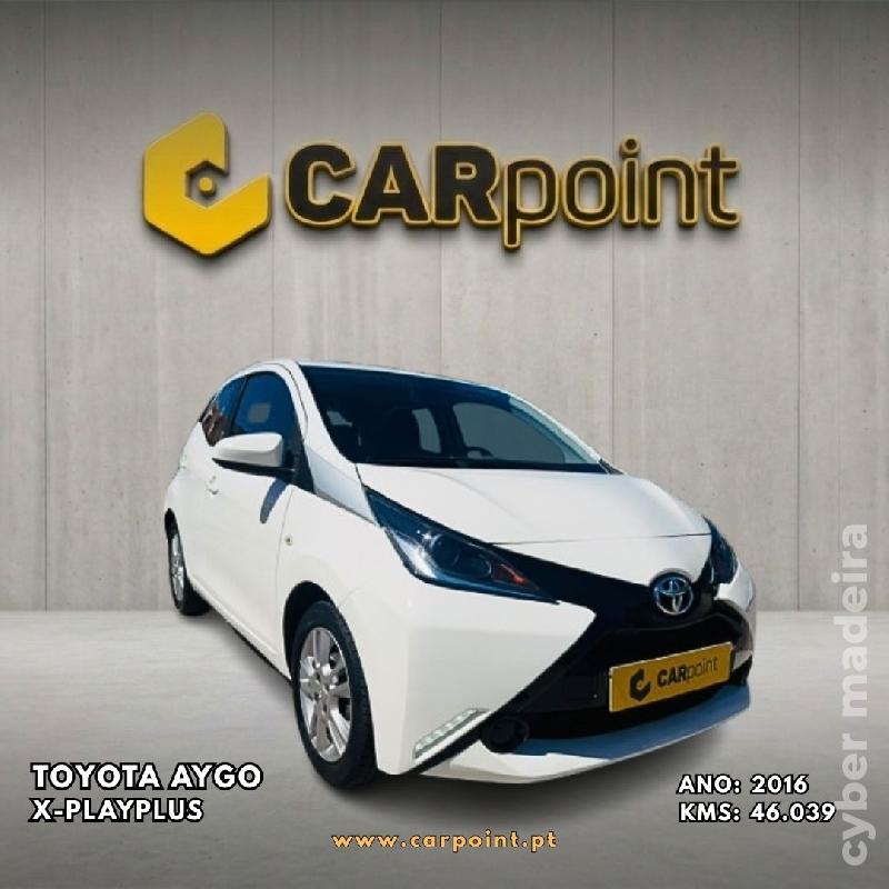 TOYOTA AYGO X-Play Plus Gasolina