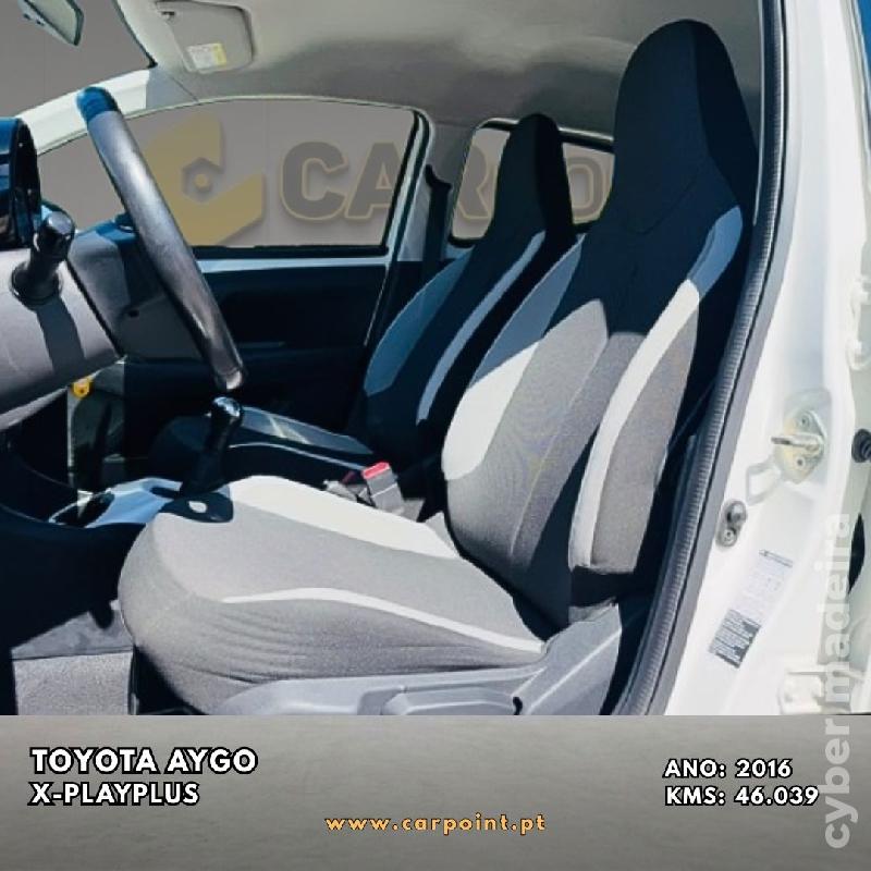 TOYOTA AYGO X-Play Plus Gasolina