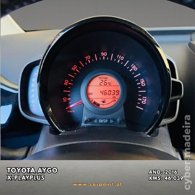 TOYOTA AYGO X-Play Plus Gasolina