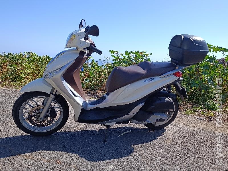 Piaggio Medley 125 cc Scooter