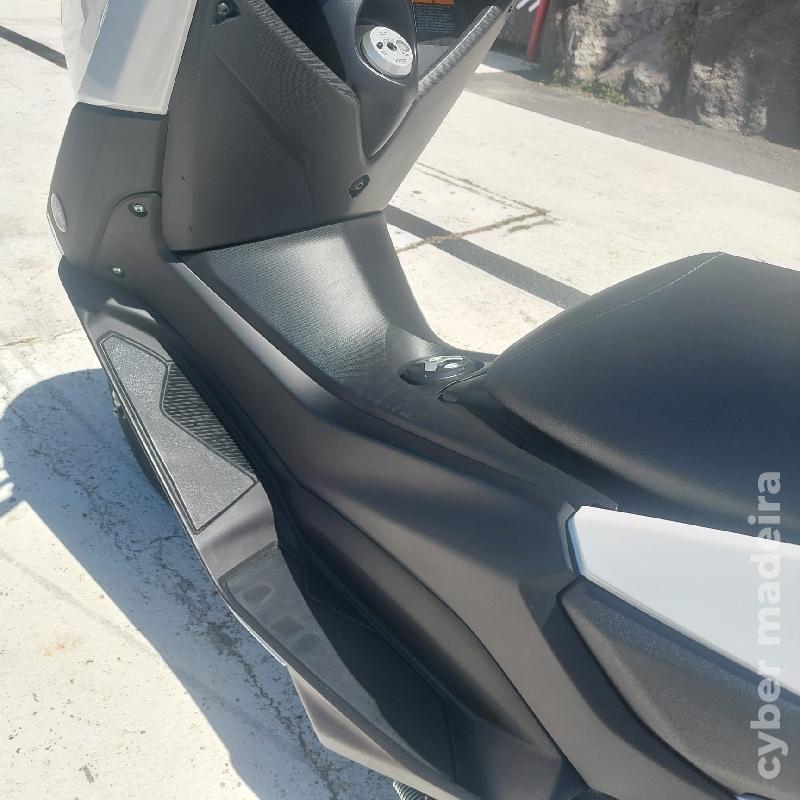 Yamaha NMAX 125 cc Scooter