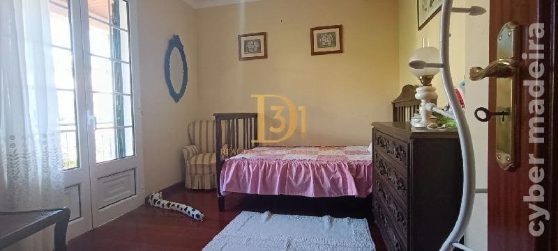 Moradia T4 para Venda