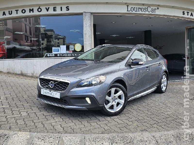VOLVO V40 1.6 D2 Cross Country 115cv Cx.6 5p Gasóleo