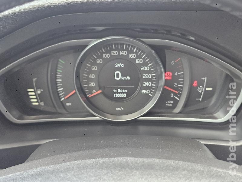 VOLVO V40 1.6 D2 Cross Country 115cv Cx.6 5p Gasóleo
