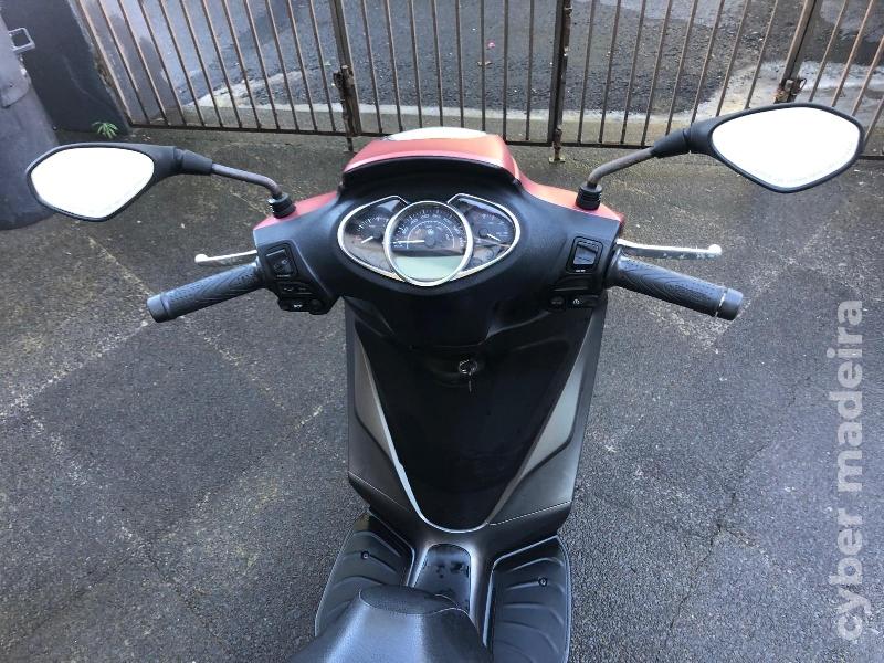 Piaggio S 125 cc Scooter