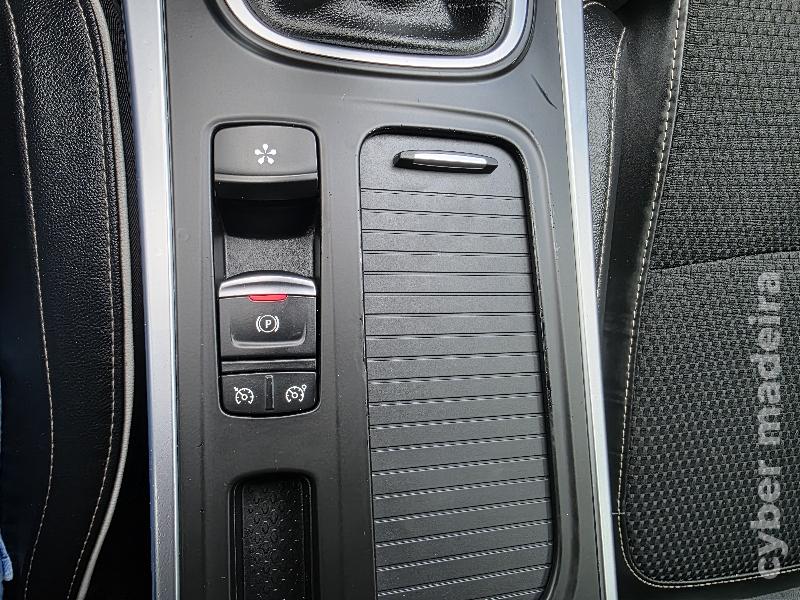 RENAULT MEGANE ST 1.5 dci Bose Edition 115cv Gasóleo