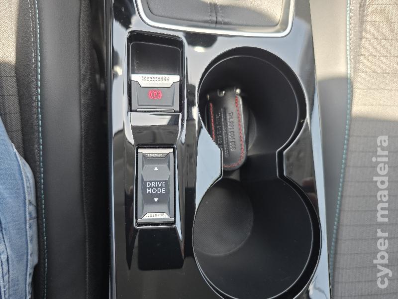 PEUGEOT 2008 1.2 PURETECH ALLURE 101cv Gasolina