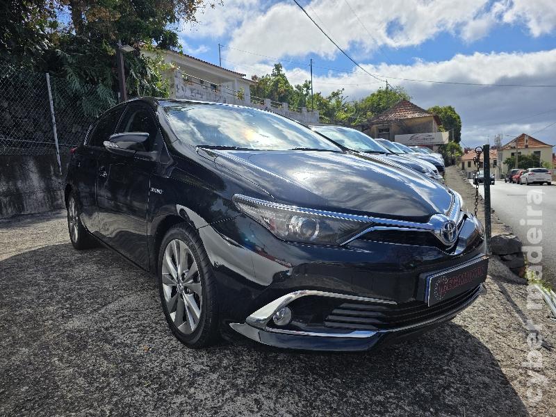 TOYOTA AURIS TOURING SPORT 1.8 HSD COMFORT HYBRID Híbrido