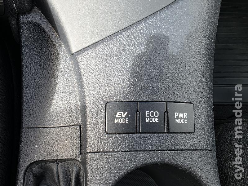 TOYOTA AURIS TOURING SPORT 1.8 HSD COMFORT HYBRID Híbrido