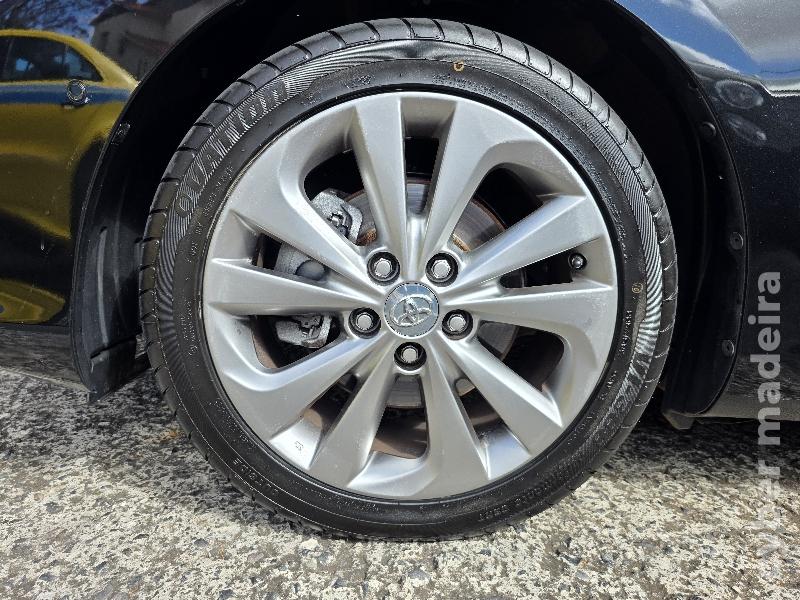 TOYOTA AURIS TOURING SPORT 1.8 HSD COMFORT HYBRID Híbrido