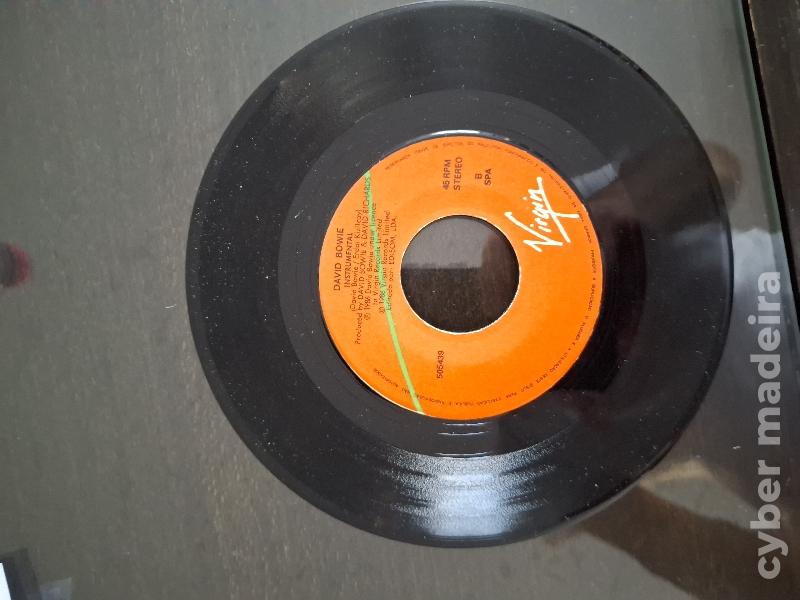 DAVID BOWIE– When The Wind Blows
