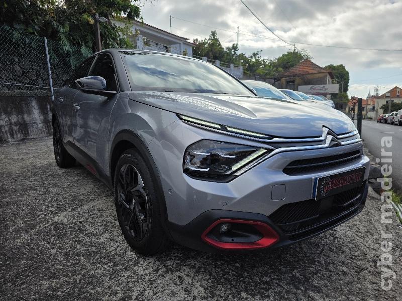 CITROEN C4 1.2 PURETECH EAT8 SHINE 130cv AUTOMÁTICO Gasolina