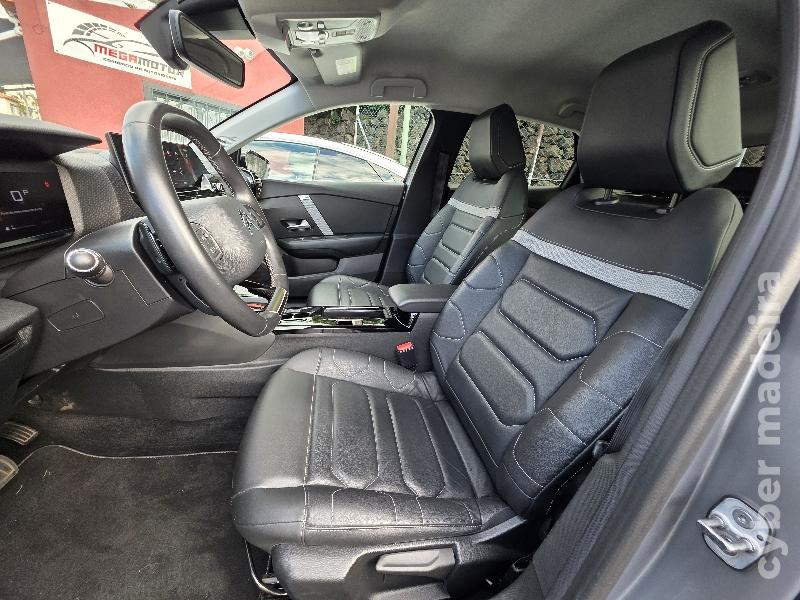 CITROEN C4 1.2 PURETECH EAT8 SHINE 130cv AUTOMÁTICO Gasolina