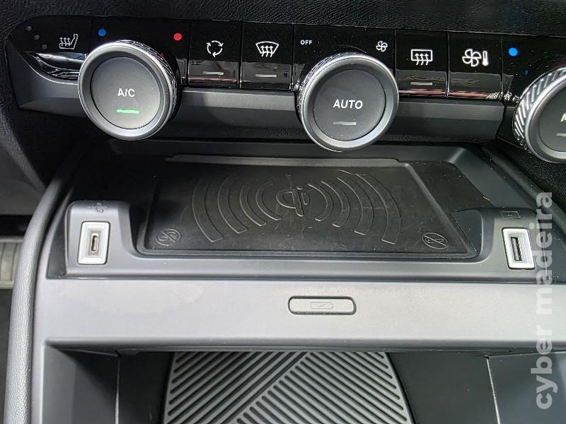 CITROEN C4 1.2 PURETECH EAT8 SHINE 130cv AUTOMÁTICO Gasolina