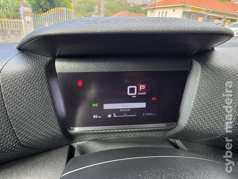 CITROEN C4 1.2 PURETECH EAT8 SHINE 130cv AUTOMÁTICO Gasolina