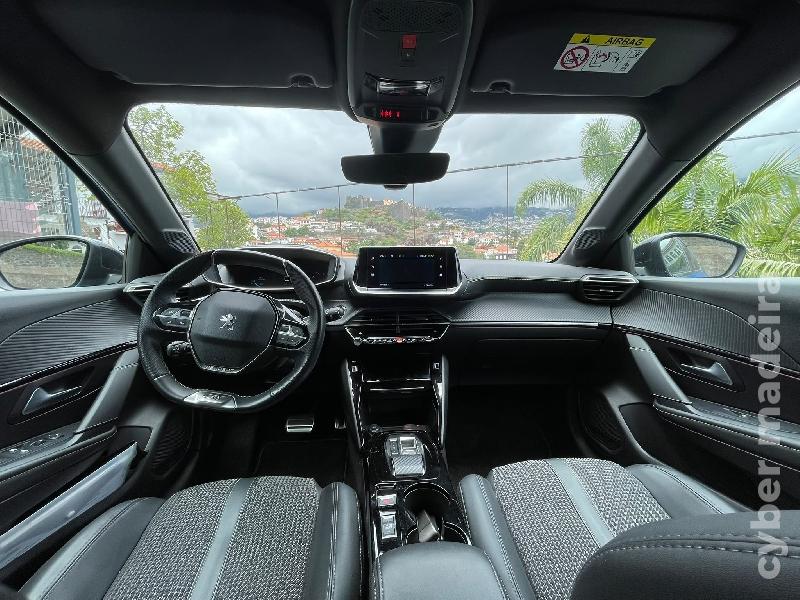 PEUGEOT 208 GT Eléctrico