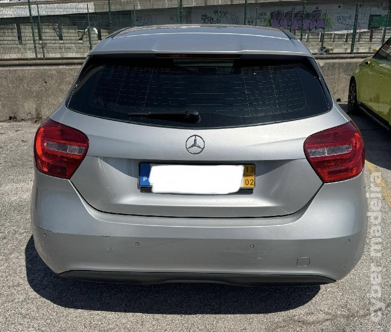 MERCEDES A 180 Cdi urban - 2013 Gasóleo