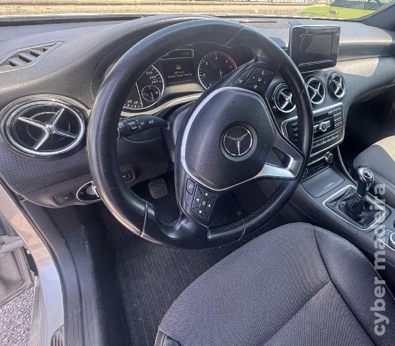 MERCEDES A 180 Cdi urban - 2013 Gasóleo