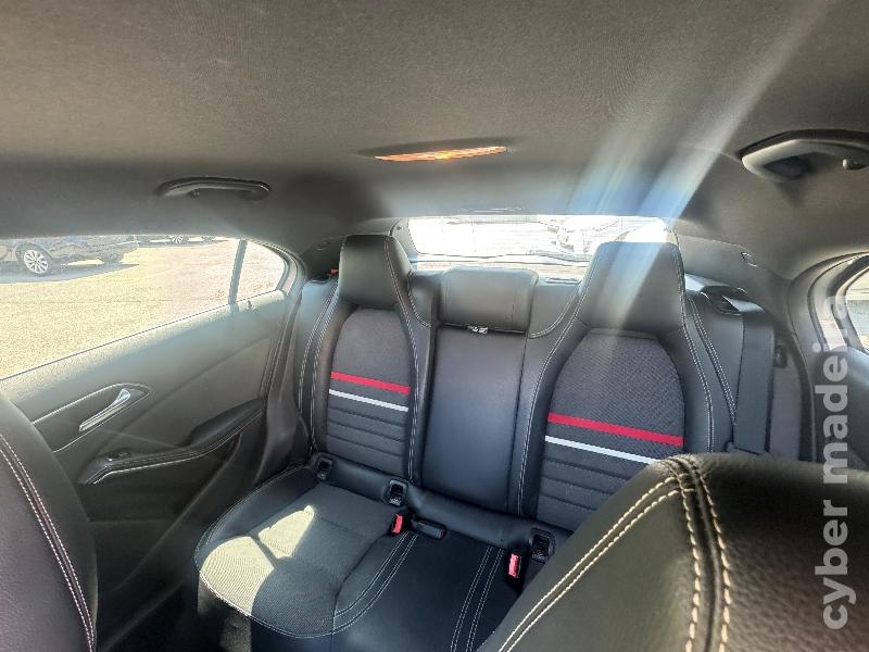 MERCEDES A 180 Cdi urban - 2013 Gasóleo