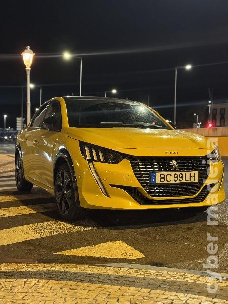 PEUGEOT 208 1.2 puretech 130cv GT - FULL EXTRAS Gasolina