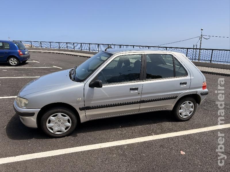 PEUGEOT 106 1.0 Gasolina