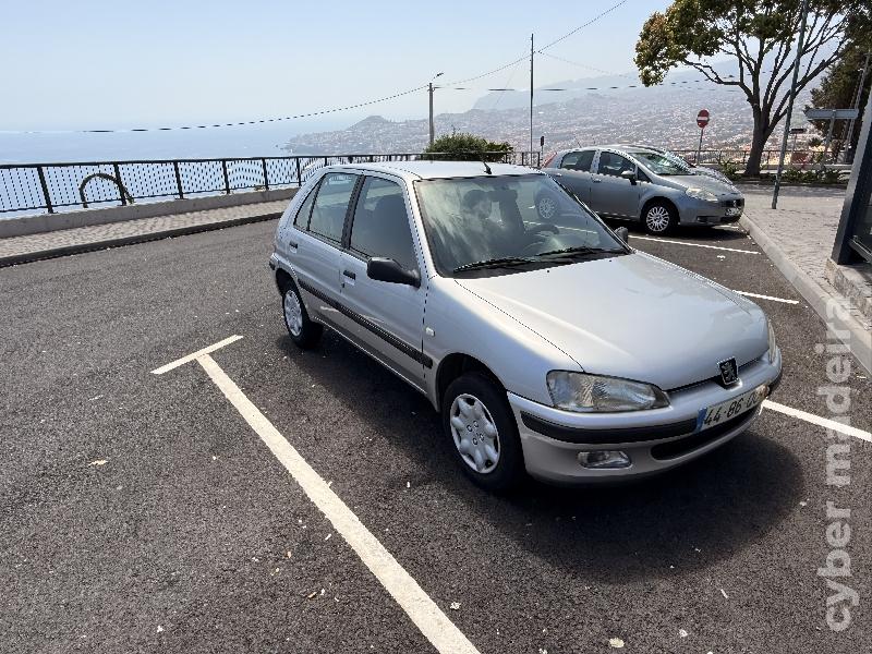 PEUGEOT 106 1.0 Gasolina