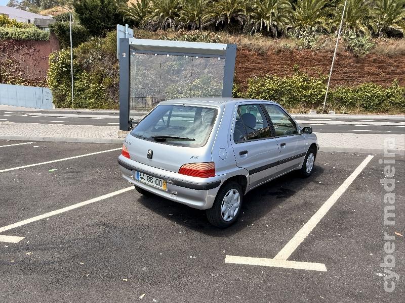 PEUGEOT 106 1.0 Gasolina