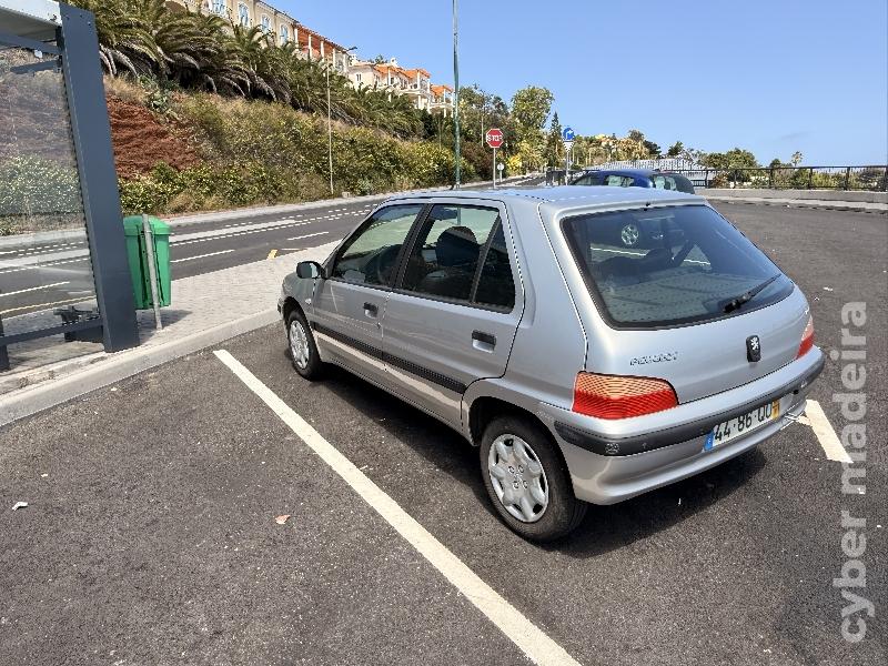 PEUGEOT 106 1.0 Gasolina