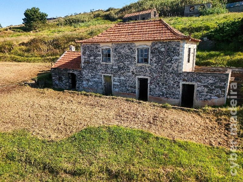 Moradia T2 para Venda