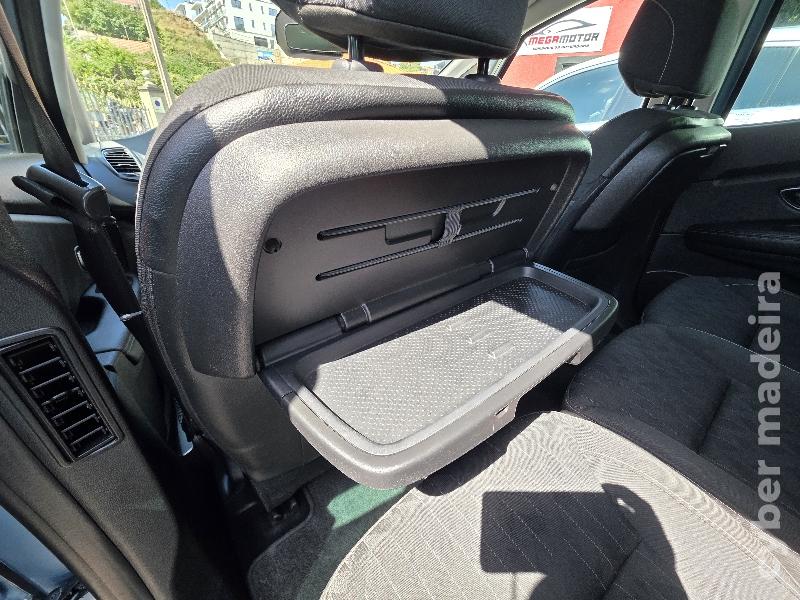 RENAULT SCENIC 1.5 DCI LIMITED 7 LUGARES Gasóleo