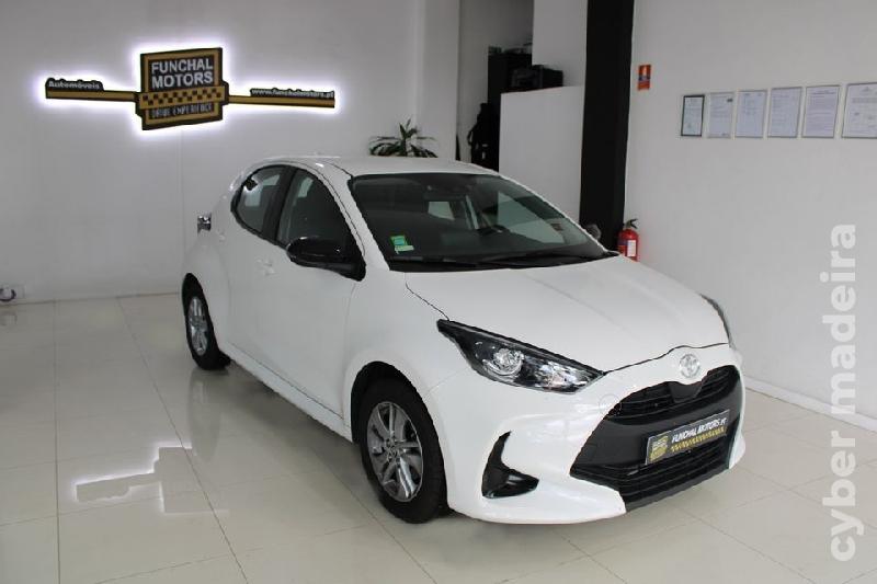 TOYOTA YARIS VVT- i- ACTIVE Gasolina