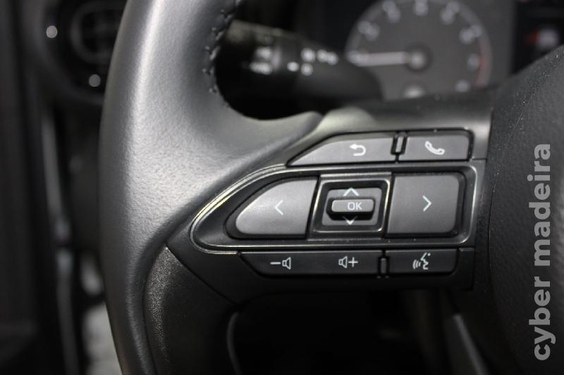 TOYOTA YARIS VVT- i- ACTIVE Gasolina