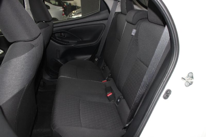 TOYOTA YARIS VVT- i- ACTIVE Gasolina