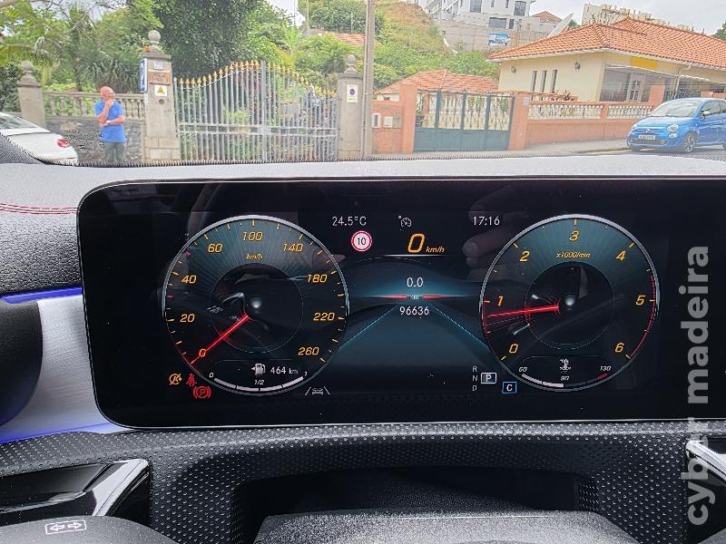 MERCEDES CLA 200d AMG LINE AUTOMÁTICO Gasóleo