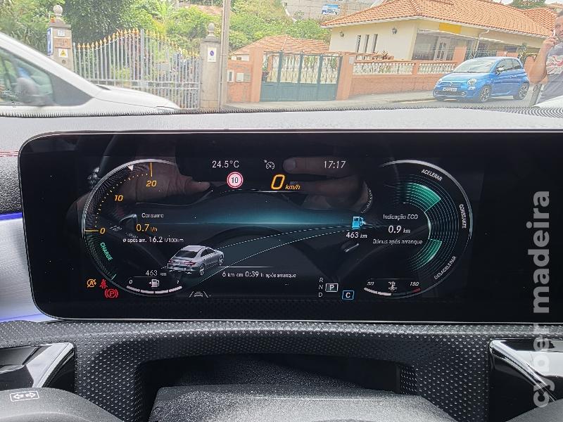 MERCEDES CLA 200d AMG LINE AUTOMÁTICO Gasóleo