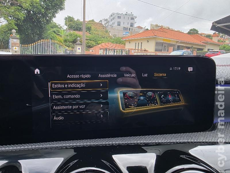 MERCEDES CLA 200d AMG LINE AUTOMÁTICO Gasóleo