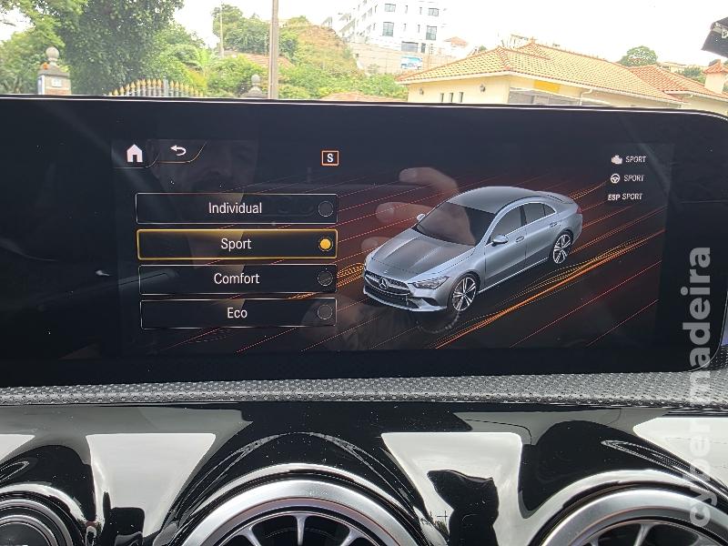 MERCEDES CLA 200d AMG LINE AUTOMÁTICO Gasóleo