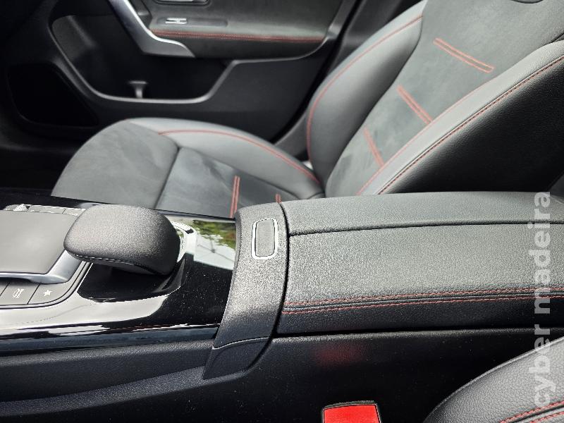 MERCEDES CLA 200d AMG LINE AUTOMÁTICO Gasóleo